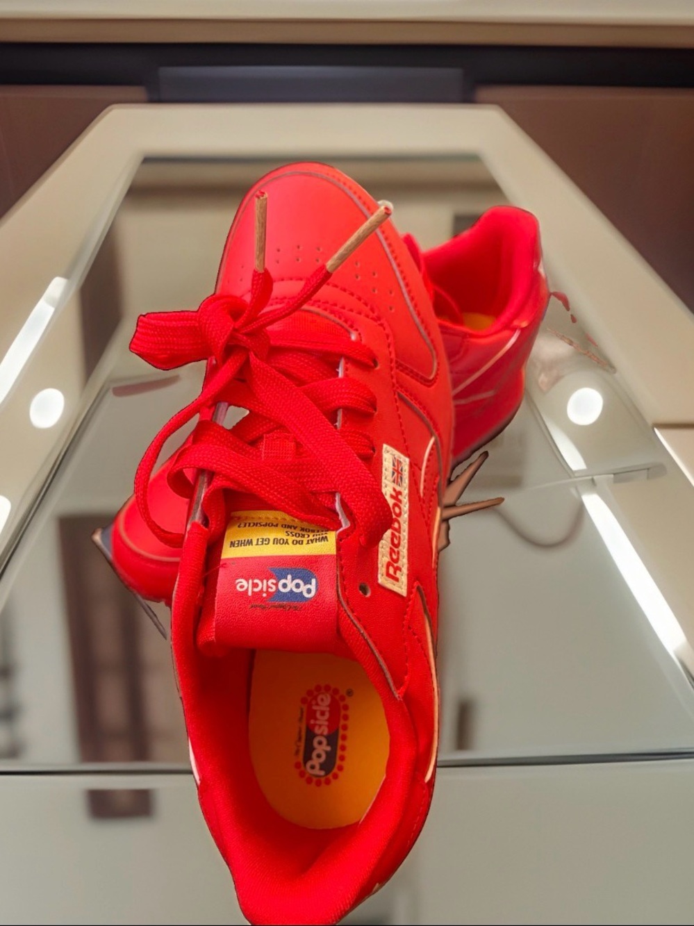Reebok unisex Red Low-Top Sneakers